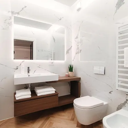 Stella - By Myhomeincomo Apartmán