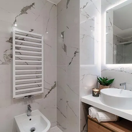 Stella - By Myhomeincomo *