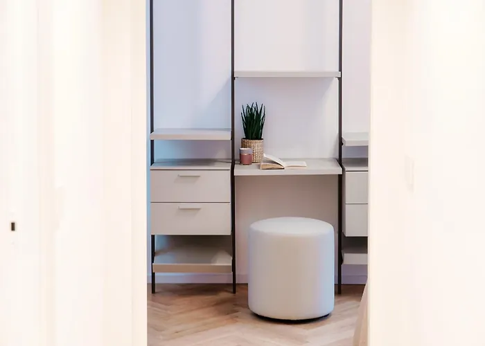 Apartament Stella - By Myhomeincomo *