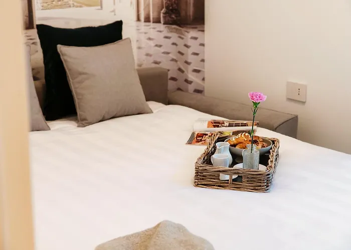 Apartament Stella - By Myhomeincomo